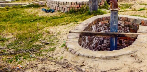 與死神搶人!越南10歲男童掉入水泥管 寬25公分深35公尺救援難