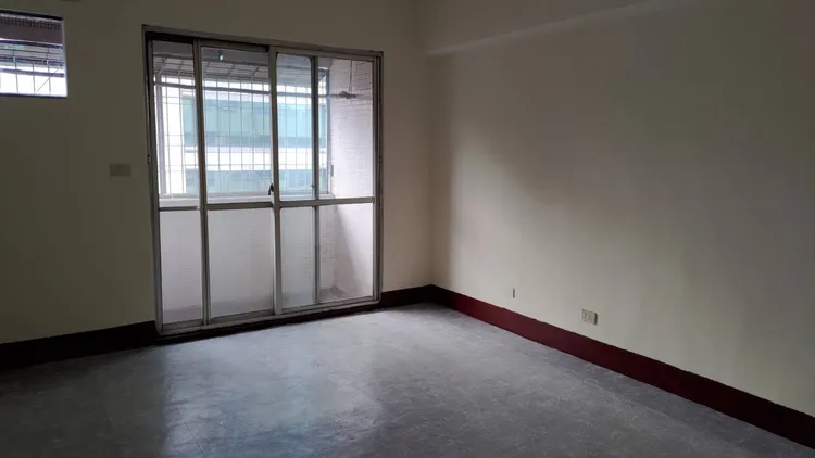 復興西區勞工租賃住宅有電梯，為3房2廳1衛格局、採光佳，月租僅3500元。