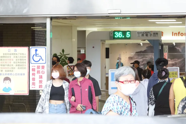 口罩不排除從負面排除變成正面表列。資料照，鄭孟晃攝