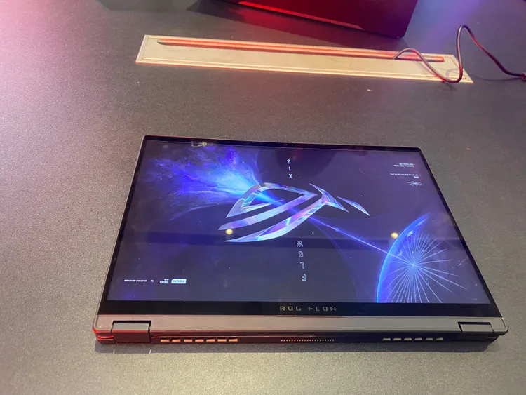 Flow X13平板模式。王雪玲攝