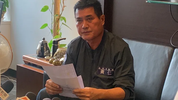 市議員黃仁要求市府協助重劃會協助調查重劃過程工程費的公平性，維護市民權益。曾雪蒨攝