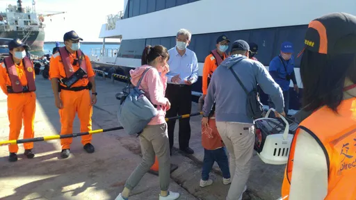 蘇花搶通中！明海象不佳　海運僅1快輪供花蓮車輛運蘇澳、駕駛搭火車