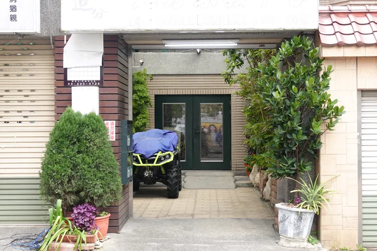 槍擊案郭信一住家。施昂強攝