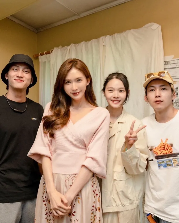巫建和（右起）和王真琳傳出曾交往3年半，旁為林志玲和范少勳。翻攝王真琳臉書