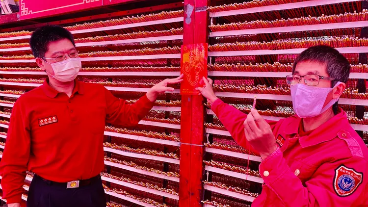 警消巡視炮城安檢。王志弘攝