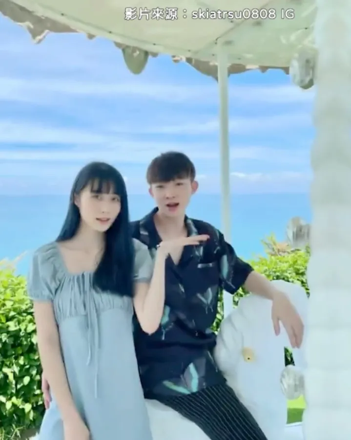 旋轉的木馬  沒有翅膀  但卻能夠帶著妳到處飛翔～在這一刻就像天堂，充滿羨慕眼光。IG@kiatrsu0808 提供