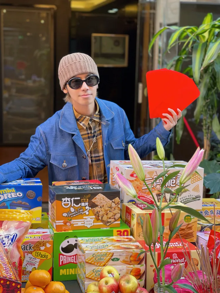 鼓鼓參加公司開工拜拜。相信提供