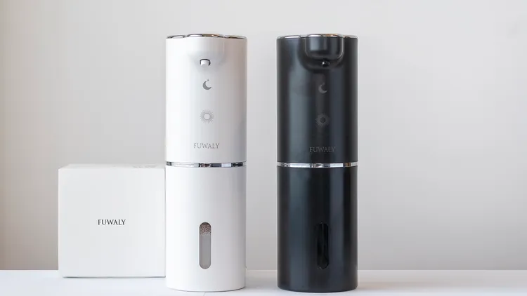 外型時尚有黑白兩色可選。業者提供