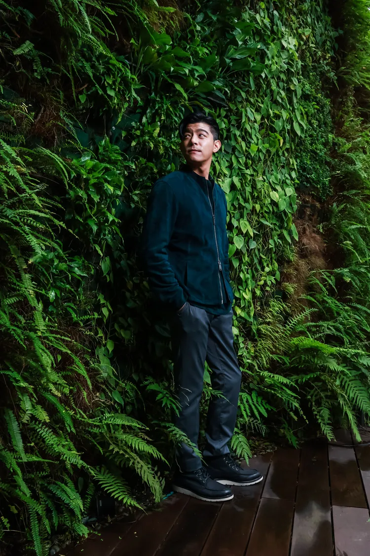 王柏傑被問自己和李銘忠誰帥，竟不小心結巴。趙世平攝