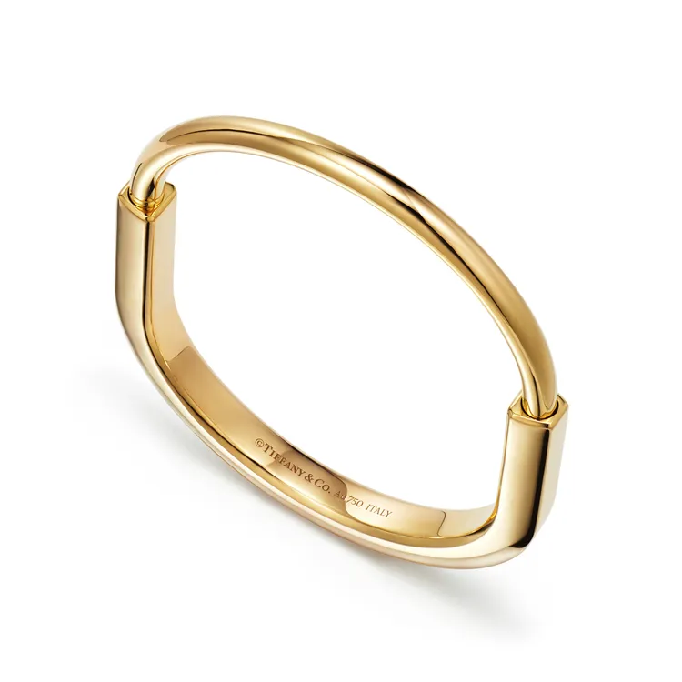 Tiffany Lock 18K金手鐲，20萬5000元。品牌提供