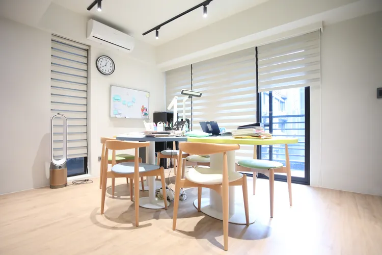 書房是徐小可幫孩子們上課的地方。鄭孟晃攝