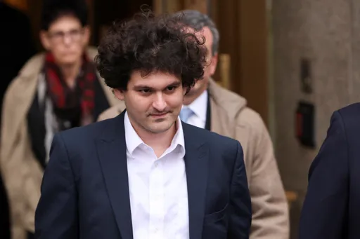 FTX創辦人對詐欺指控不認罪　法官裁定官司10月初開審