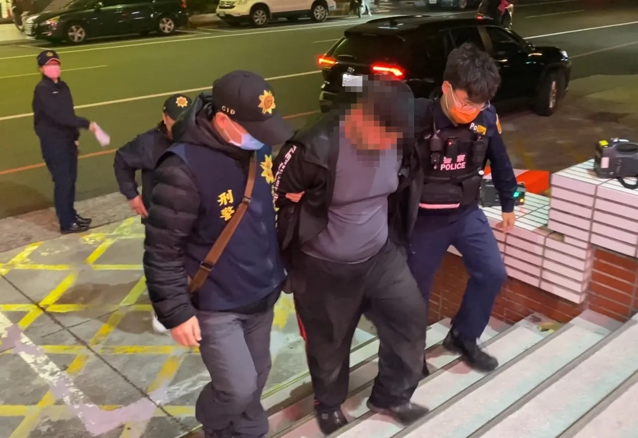 蘇嫌被依強盜罪嫌法辦。讀者提供