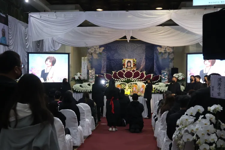 連明月告別式家祭。彭欣偉攝