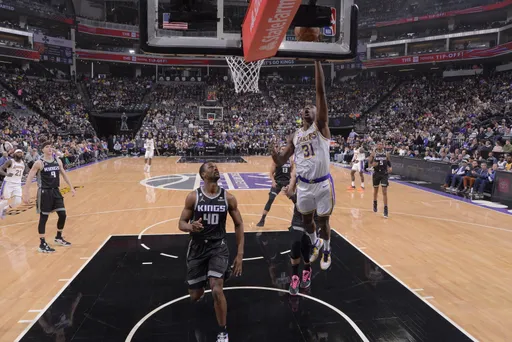 叫「布萊恩」的都太強! 湖人中鋒完成這個神數據隊史第4人