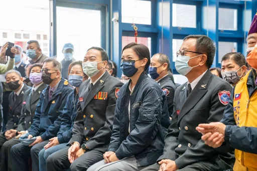 高虹安快被宣明智牽走了!柯文哲竟說「人家有出錢」 她尷尬回應了