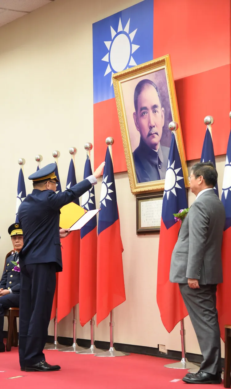 林信雄宣誓就任新竹縣警局長。新竹縣警局提供