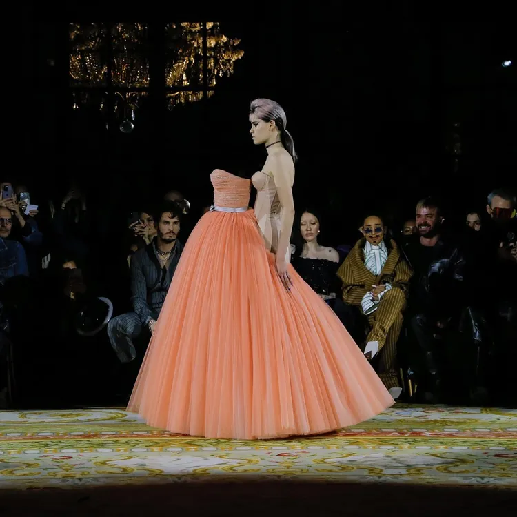 Viktor&Rolf 2023春夏高訂系列。翻攝viktorandrolf IG