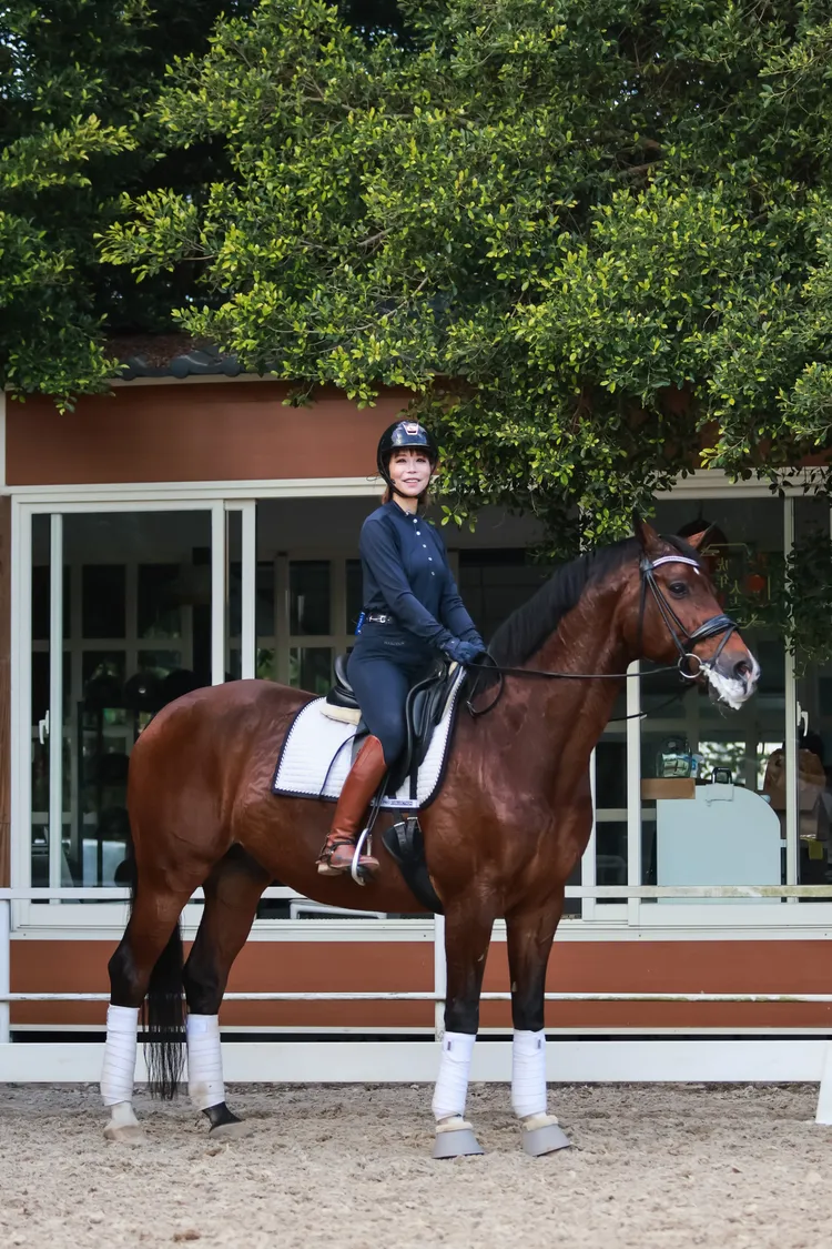 斯容花相當多時間、金錢練習馬術。趙世平攝