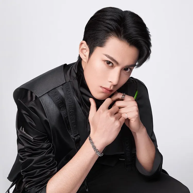 美妝品牌Maybelline宣布王鶴棣成為全球品牌大使。翻攝maybelline IG