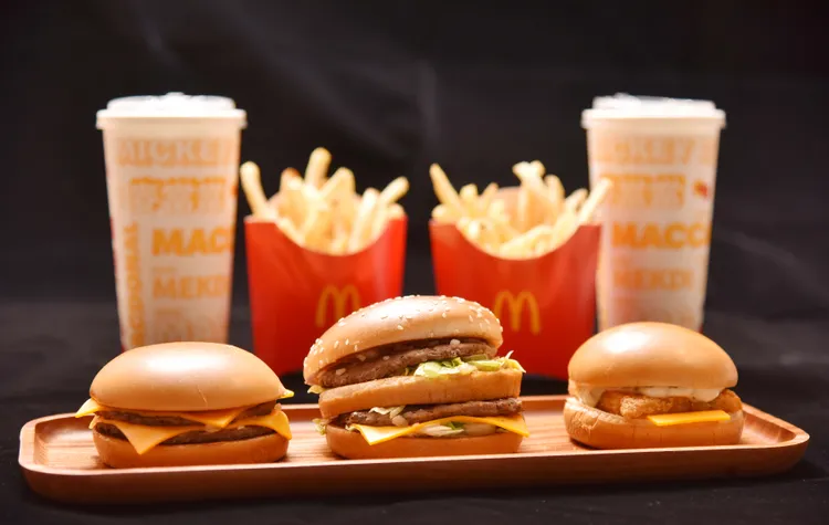 不只牛肉系列漢堡，強調來自純淨海域、100%鱈魚製成的麥香魚，所使用的麵包也同步升級。業者提供