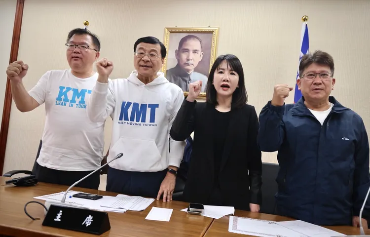 國民黨團喊出「拚經濟，拚民生」，要求先審特別預算條例，再審總預算。林林攝