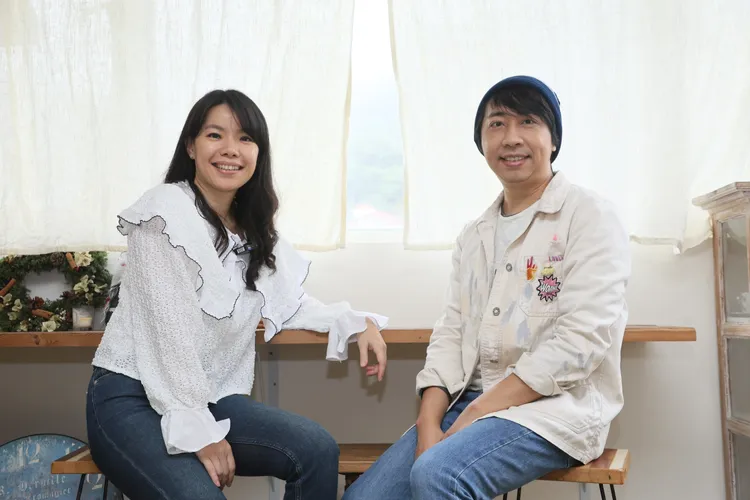 深白色二人組由老公「深白」和老婆「端端」組成。鄭孟晃攝