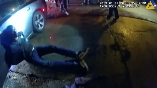 残暴影片曝光|美5警活活打死非裔男 施虐过程掀示威潮