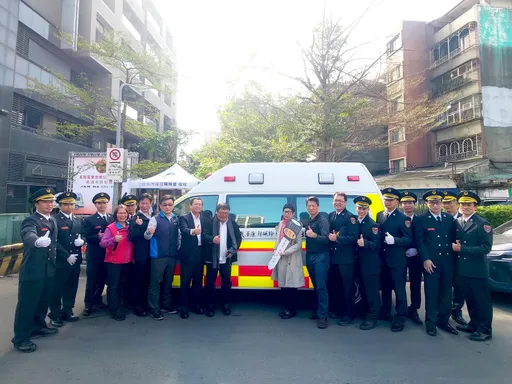 2度造福台北市民　拋磚引玉！女性時裝公司今年再捐消防車