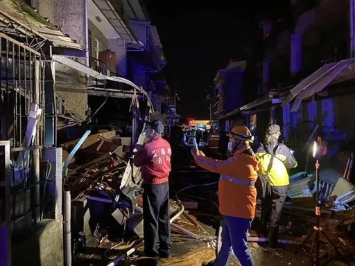 宜蘭民宅深夜氣爆4人送醫　「窗戶震超大聲！」網驚：以為是煙火炸到