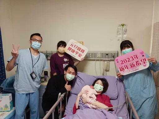 一上午5個元旦寶寶報到 台中童綜合醫院產房好熱鬧
