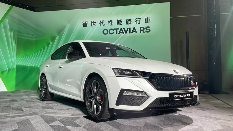 Octavia性能代表RS車款擁有許多專屬套件，圖為五門斜背房車款。林浩昇攝