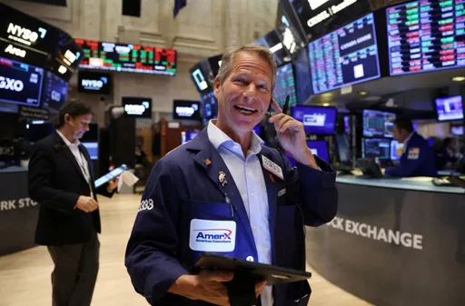 道瓊暴漲700點!費半飆4.7% 非農就業數據顯示通膨降溫