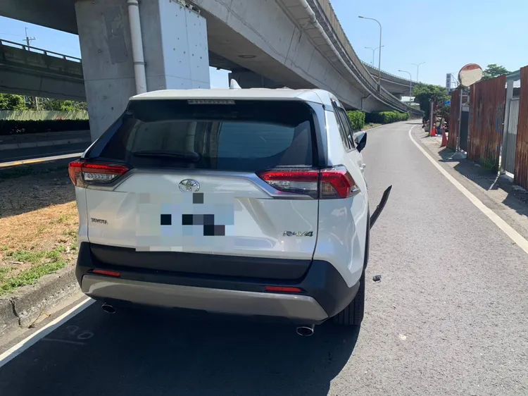 吳女駕駛的肇事車輛。民眾提供