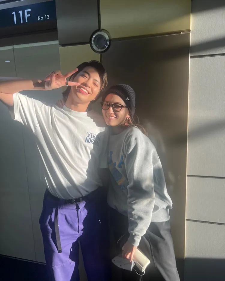 北村將清（左）和川口春奈是高中同學。翻攝北村將清IG