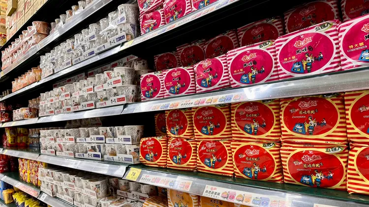 2022年泡麵年度排行榜，統一肉燥(包)85g以1億多業績奪冠。業者提供