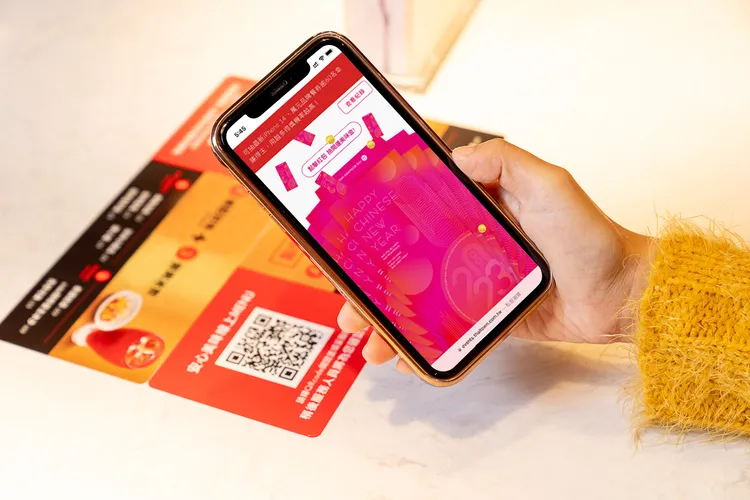 瓦城泰統集團集結旗下所有品牌，即日起至2/28推出「2023新春獻禮開運抽紅包」活動，完成遊戲，即可獲得3張開運金。業者提供