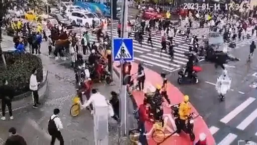 影片曝光|廣州BMW駕駛故意衝撞人群 已知至少5死13傷