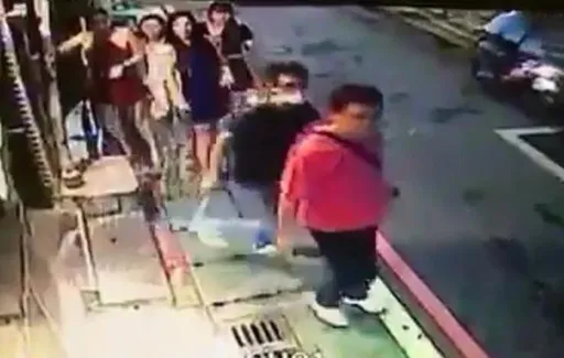 夜店殺警判8年又在酒吧打死人 「中山好青年」逃中國遭遣返!下場出爐