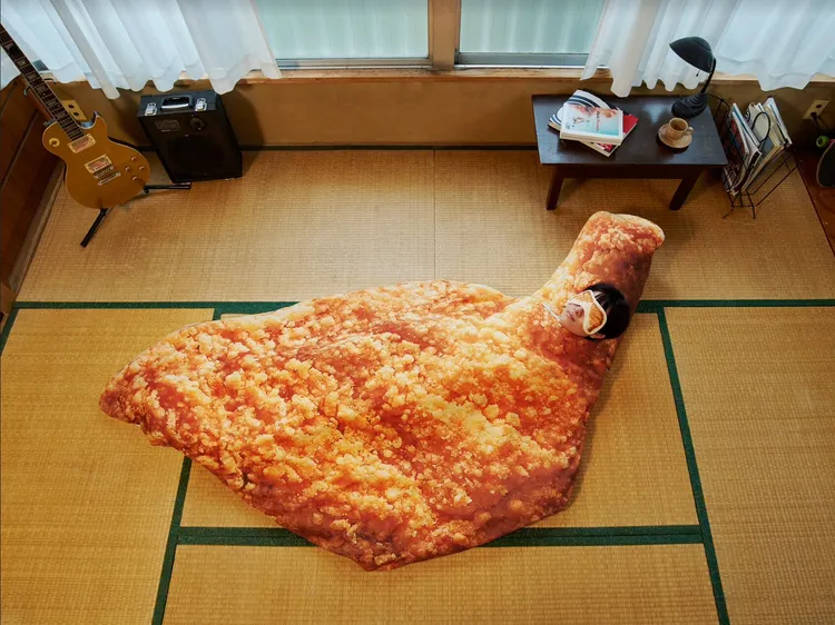 1/6-1/28購買「干貝XO海老珍珠堡」或「和風蕈菇厚牛堡」且單筆消費滿230元，有機會獲得｢MOS和風炸雞睡袋」。業者提供