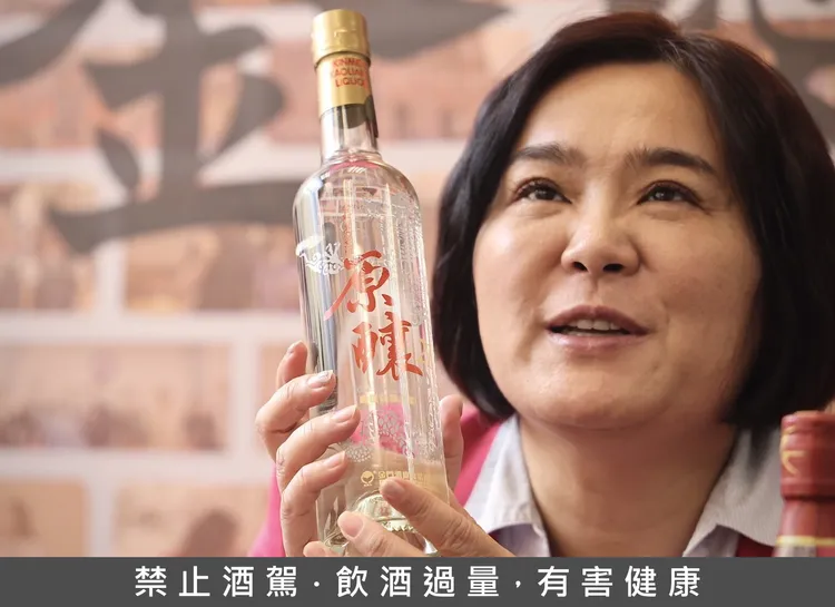 陳玉珍笑說之後要在冷凍庫冰一支「原釀」，官員來了吵架的話就互飲一杯泯恩仇。林林攝