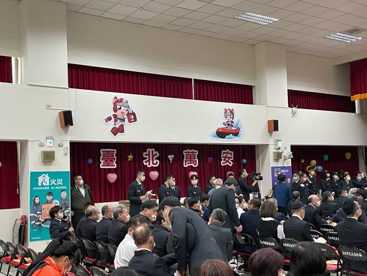 會場布置出現「台北萬安」。劉彥宜攝