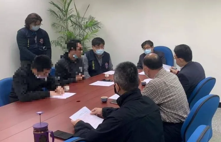 少年呼麻被逮，專案小組啟動大義救親計畫。警方提供