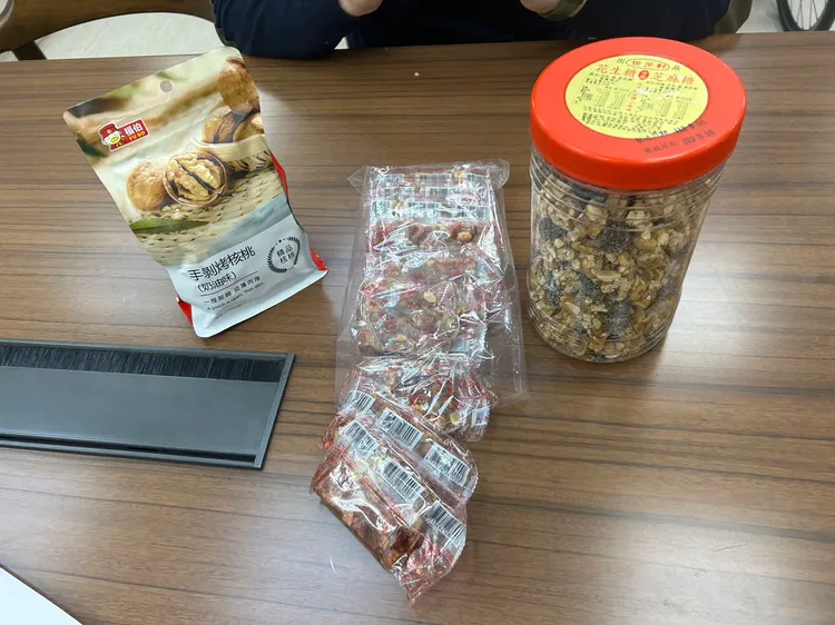 世芳軒的花生糖有硬有軟。郭國文辦公室提供