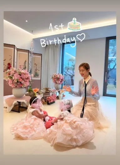 成宥利在IG秀雙胞胎女兒。翻攝成宥利IG