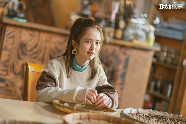 臧芮軒過年撒幣讓長輩很開心。TVBS提供