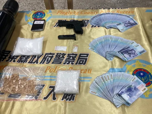 屏東偏鄉暗夜傳「臭酸味」　警摸黑民宅4樓外攻堅搗製毒工廠