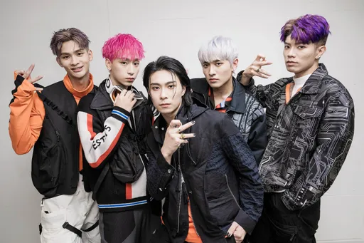 《原子少年》FEniX過年包8888孝親 新年許願與漫威英雄合作