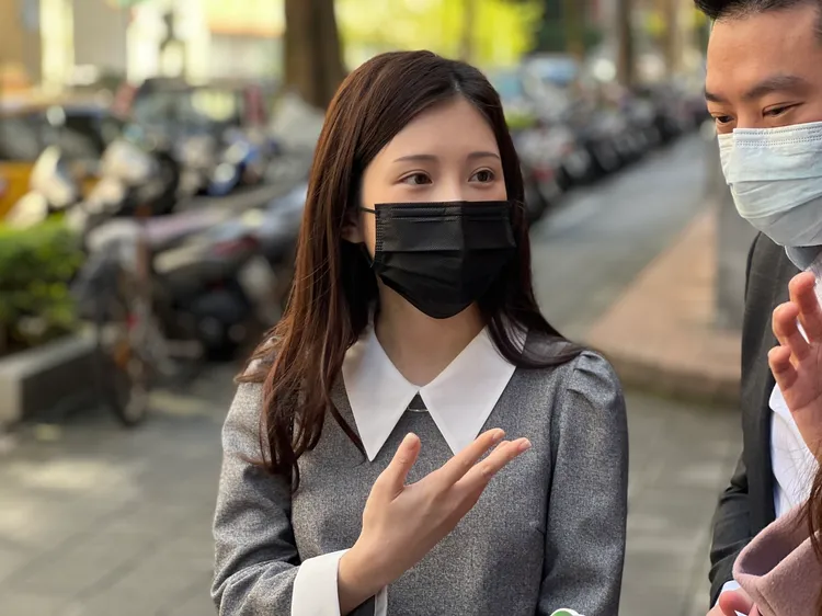 雞排妹鄭家純。陳彩玲攝