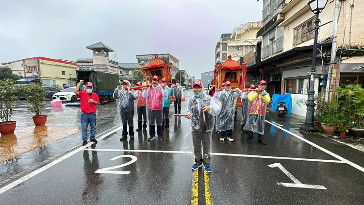 疫情趨緩，五結鄉公所與利澤永安宮廟方恢復舉辦走尪活動。林泊志攝